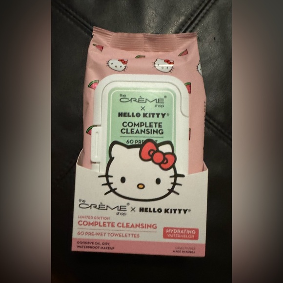 Crème Shop Hello Kitty 60 Face Towelettes, 2 My Melody Sheet Mask, Sponge Scrub - Picture 3 of 7